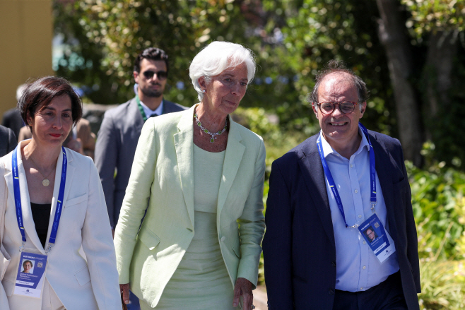GLOBAL-CENBANK/