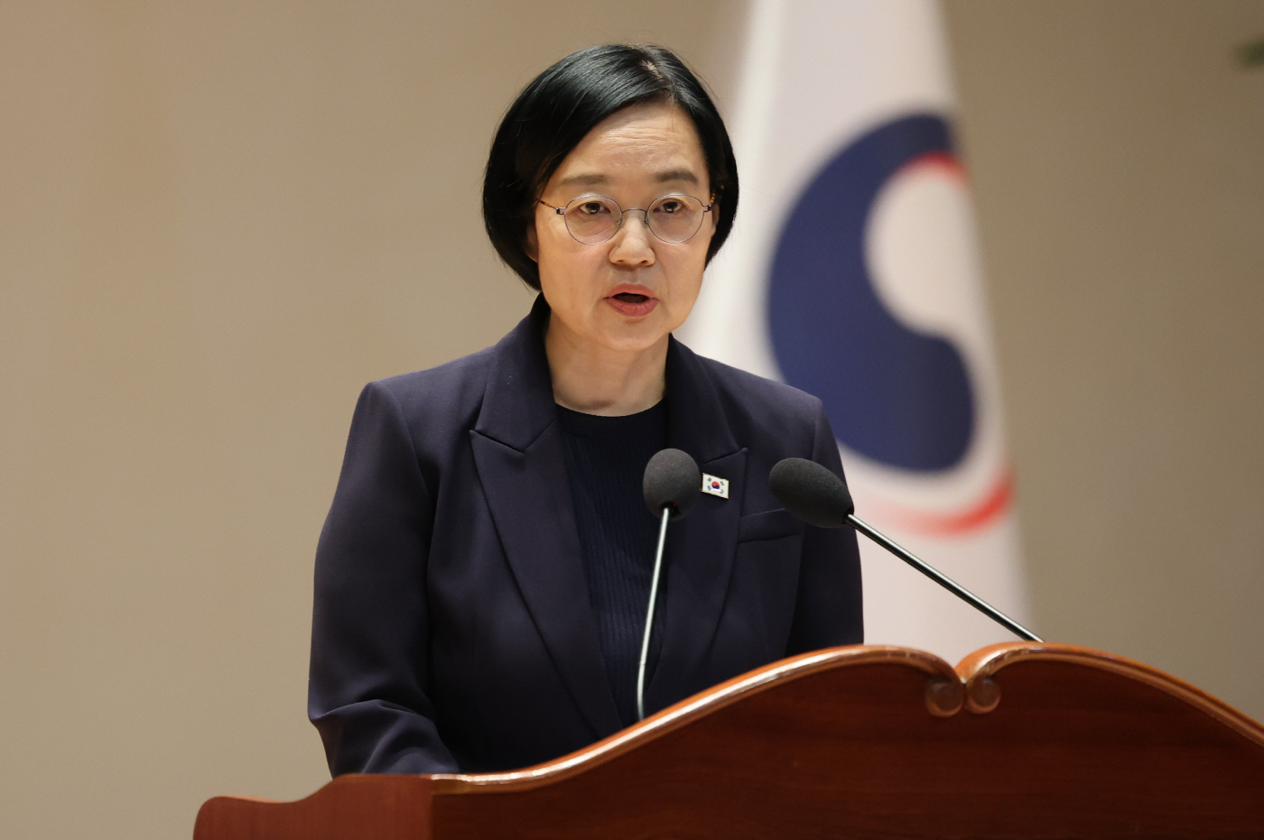 취임사 하는 한성숙 총리<YONHAP NO-5218>