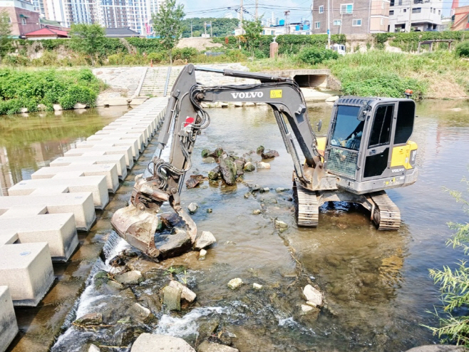 1.생태하천과(의정부시, 중랑천 징검다리 물길 열어 집중호우 대비 강화)2-작업중