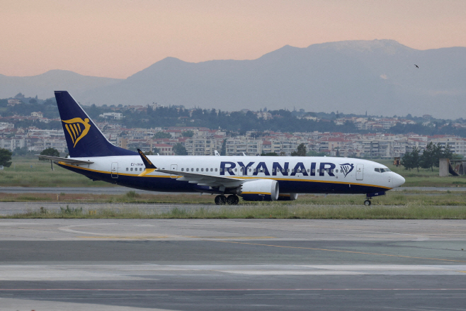 RYANAIR-SEATING/