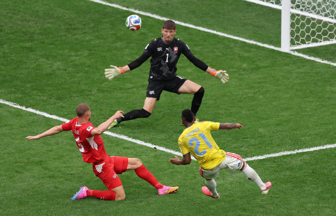 FOI-SOC-SPO-WCS-SWITZERLAND-V-COLOMBIA:-ROUND-OF-16-FIFA-WORLD
