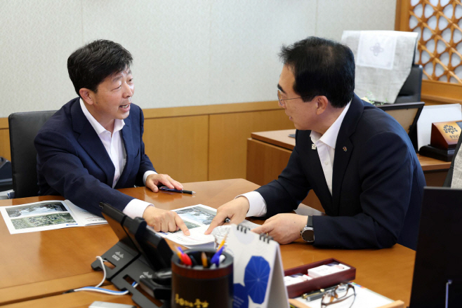 8일(박정주 홍성군수 충남도 첫 건의는 ‘내포신도시’ 심폐 소생술2)