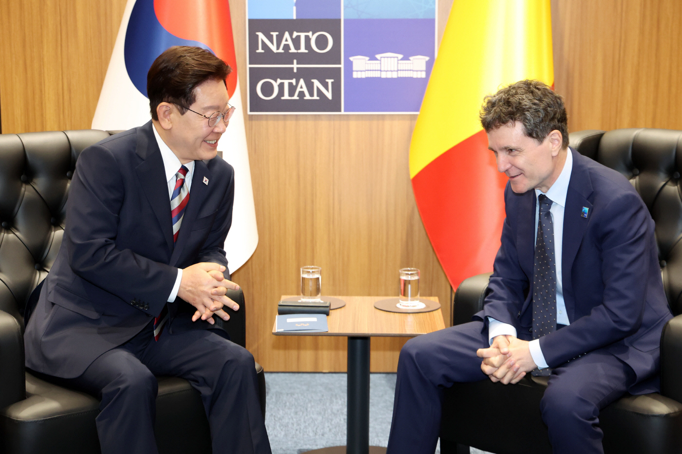 한-루마니아 정상회담<YONHAP NO-9735>