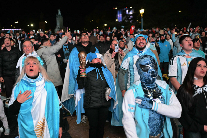 ARGENTINA-FBL-WC-2026-FANS