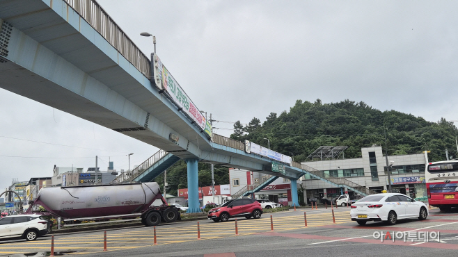 석현동 현대아파트 사거리 육교현판