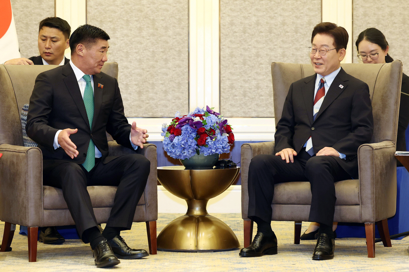 이재명 대통령, 몽골 국회의장 면담<YONHAP NO-6368>