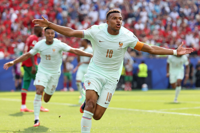 TOPSHOT-FBL-WC-2026-MATCH97-FRA-MAR