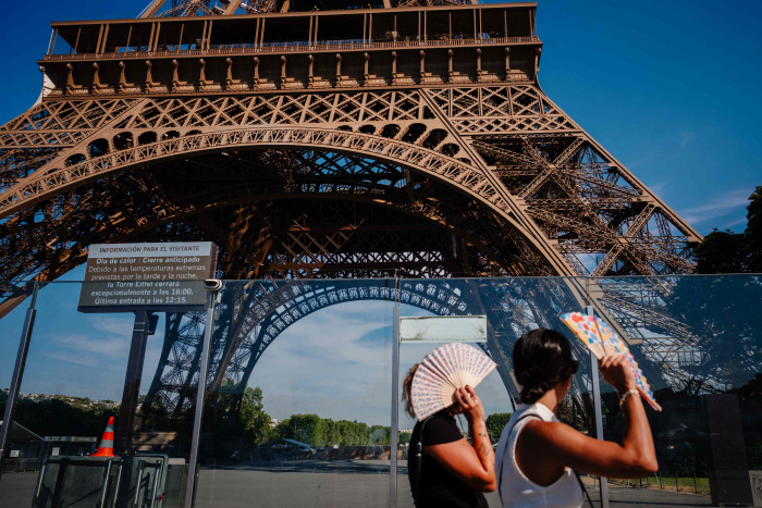 FRANCE-WEATHER-CLIMATE-HEATWAVE-MONUME... <YONHAP NO-0367> (AFP)