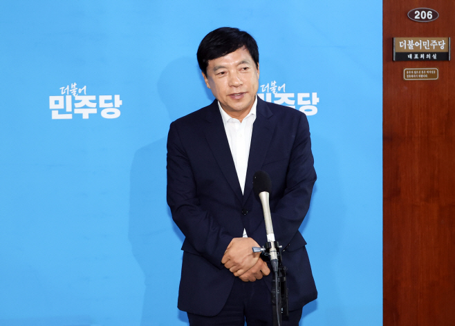 친청계 이성윤, 