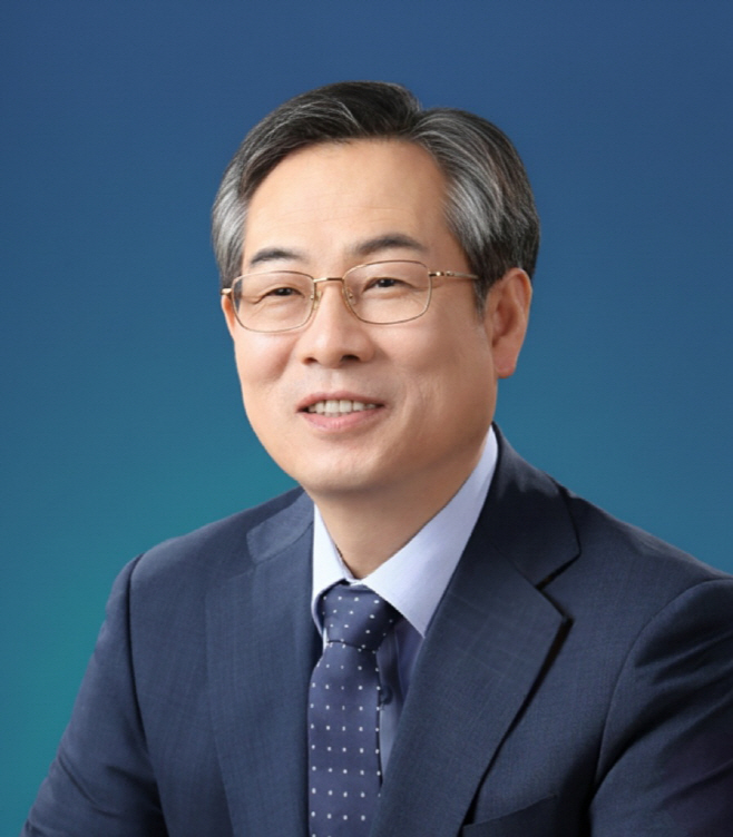 260715 (보도사진)기술보증기금 이사장에 권형택 임명
