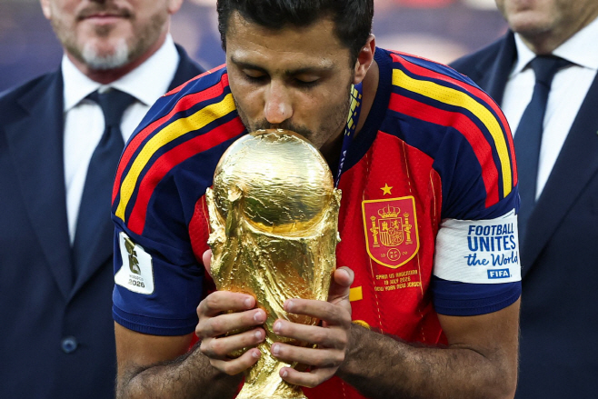 FBL-WC-2026-MATCH104-ESP-ARG-FINAL-TROPHY
