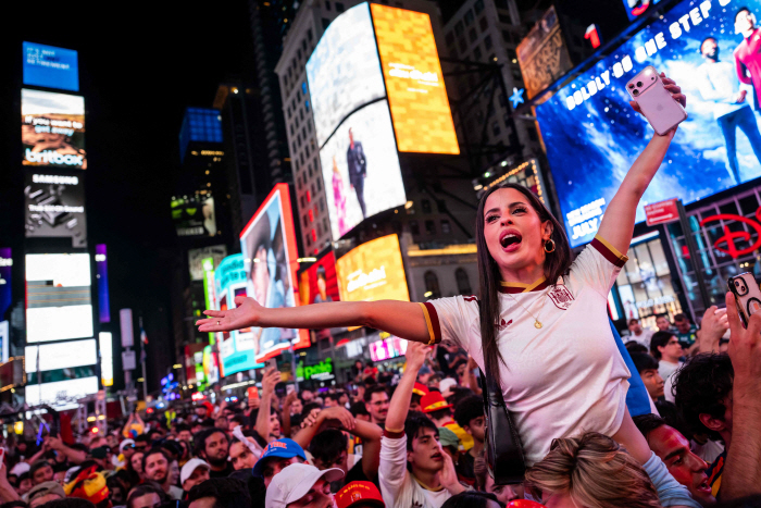 US-SPAIN-FANS-CELEBRATE-AFTER-WINNING-THE-FIFA-WORLD-CUP-2026-FI
