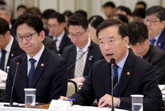 김종철 방송미디어통신위원장 업무보고<YONHAP NO-4743>