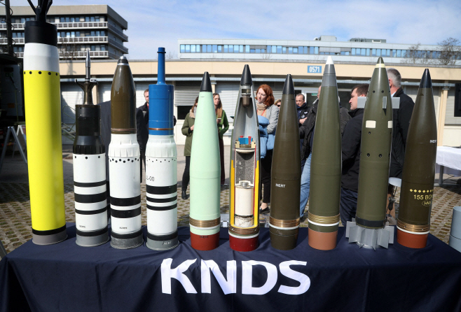 FILES-GERMANY-FRANCE-DEFENCE-ECONOMY-ARMAMENT-KNDS