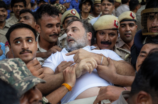INDIA-POLITICS/ <YONHAP NO-5476> (REUTERS)