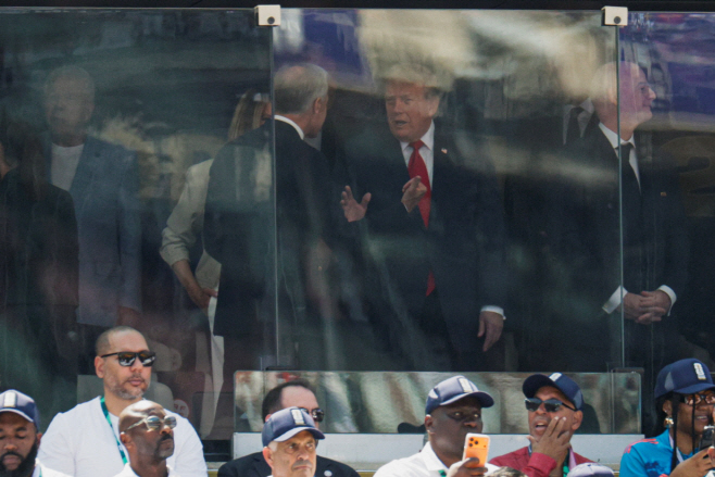 SOCCER-WORLDCUP-ESP-ARG/TRUMP