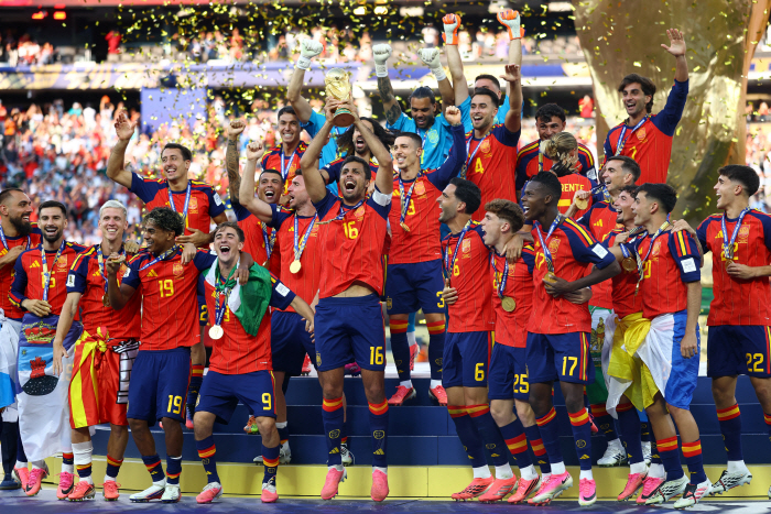 SOCCER-WORLDCUP-ESP-ARG/ <YONHAP NO-5810> (REUTERS)