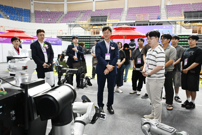 1.안산시,‘2026 청년창업 페스티벌’성황… 청년 창업도시 도약 발판 마련(2)