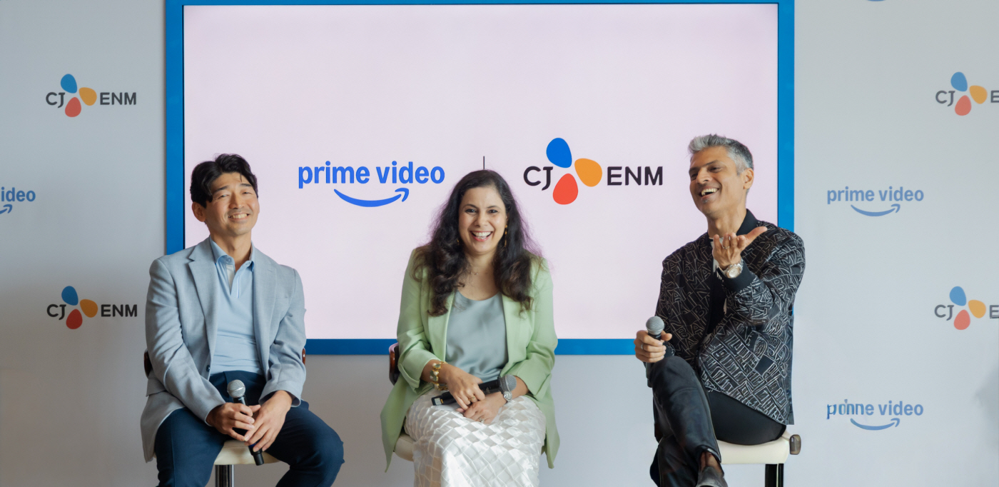 (왼쪽부터) 서장호 CJ ENM 플랫폼사업본부장, 실랑기 무커지(Shilangi Mukherji) 프라임 비디오 인도 SVOD 사업 총괄, 마니시 멘가니(Manish Menghani) 프라임 비디오 인도 콘텐츠 라이선싱 총괄