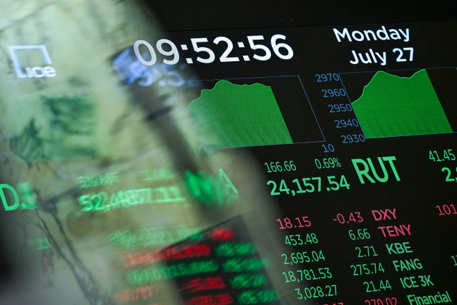 US-ECONOMY-MARKETS