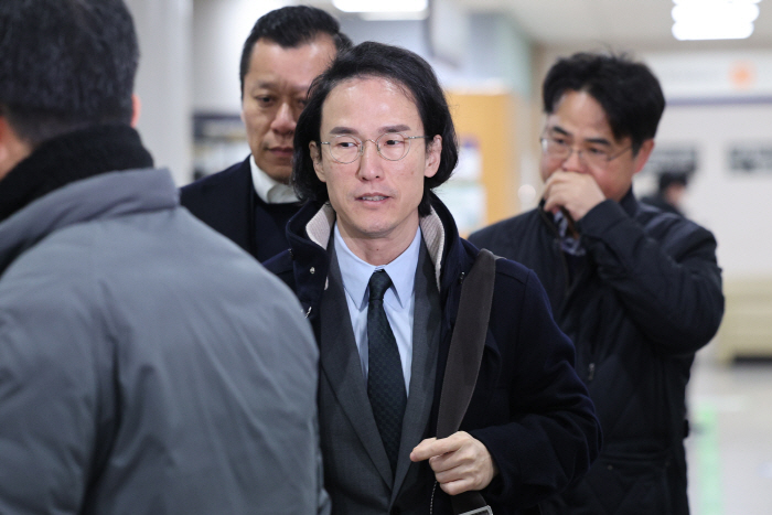 '200억대 횡령·배임 혐의' 조현범 회장 1심 징...<YONHAP NO-5839>