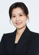김민경 왹국 변호사