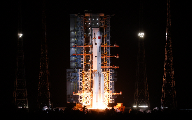 (EyesOnSci) CHINA-HAINAN-WENCHANG-SATELLITE-LAUNCH (CN)
