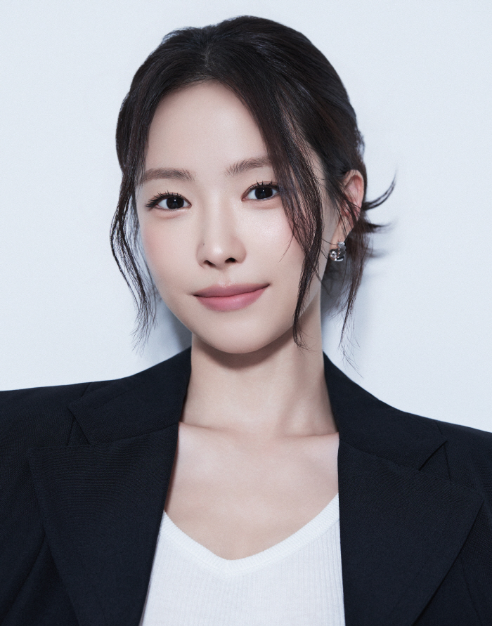 손나은