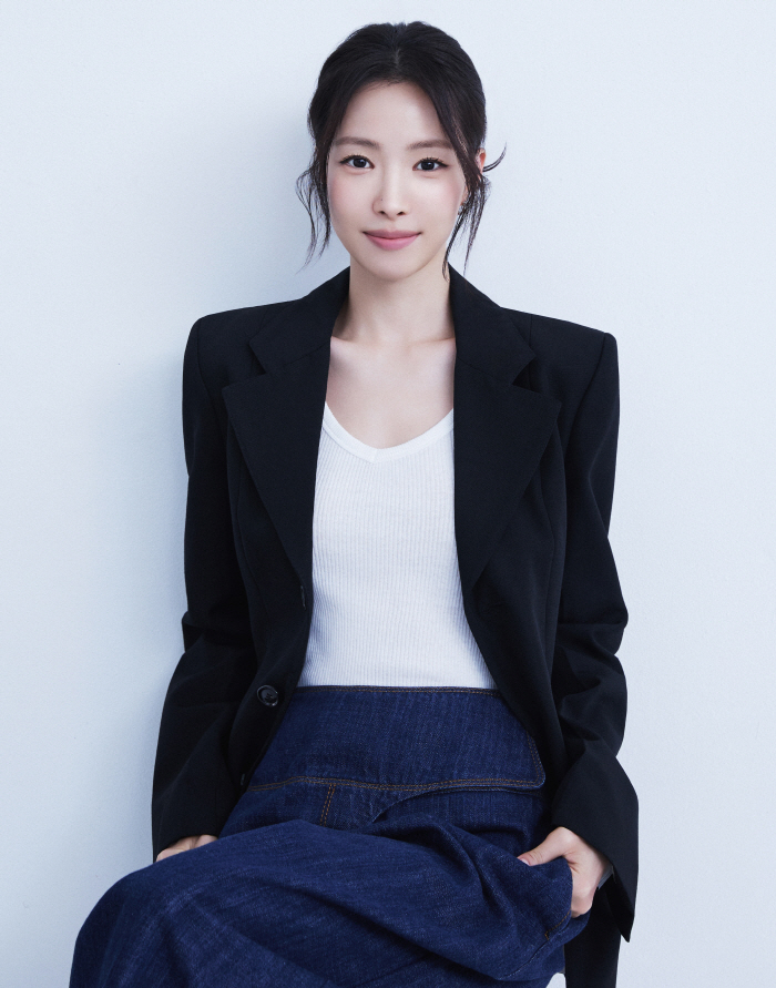 손나은