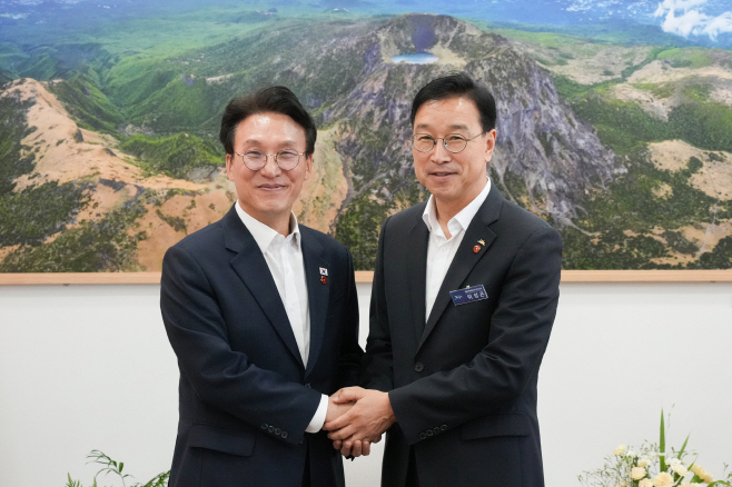 김민석 전 국무총리와 위성곤 제주도지사