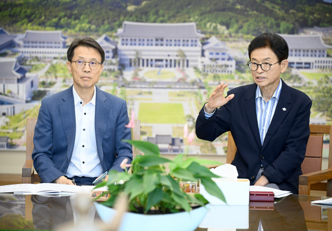 ①8.3_저출생.고령화_시대_대응_방안_정책간담회(김진오_저출산고령사회위원회_부위원장_방문) (2)