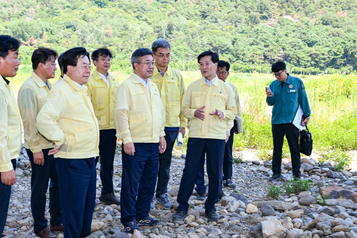 20260802-밀양시, 행정안전부와 가뭄·폭염 대응 합동 현장점검 실시(5)