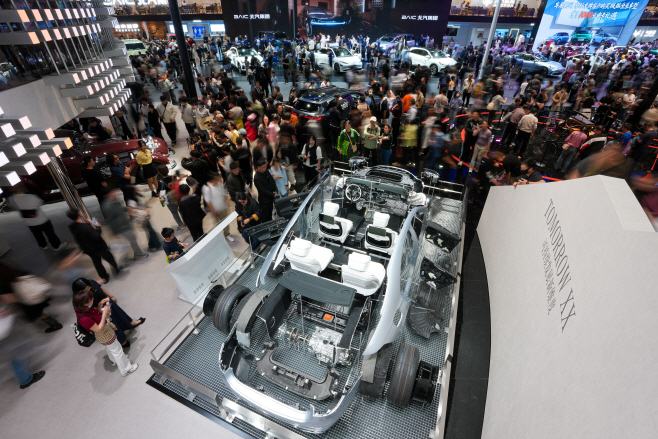 Xinhua Headlines: From factory floor to innovation powerhouse, China helps redefine global auto industry