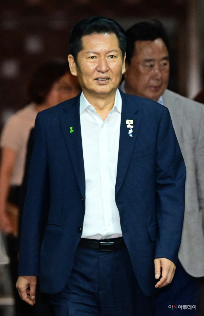 민주당 의원총회-10