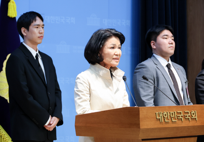 이진숙 의원, 표현의자유수호청년연대 정보통신망법 반대 기자회견
