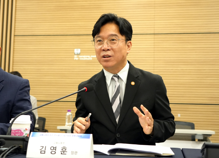 260807 김영훈 고용노동부 장관, 한국중견기업연합회 정책간담회 (12)
