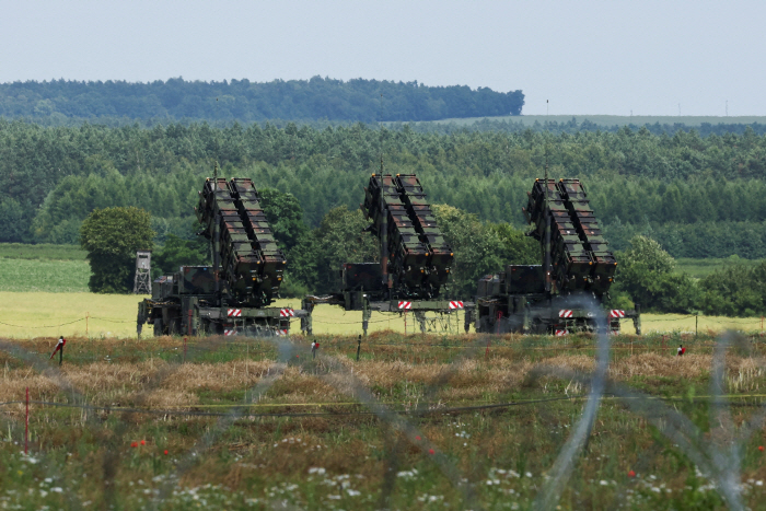 GERMANY-POLAND/DEFENCE <YONHAP NO-0444> (REUTERS)