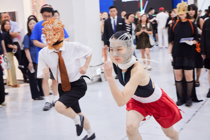 Frieze LIVE, Frieze Seoul 2025. Photo by Wecap Studio. Courtesy of Frieze.
