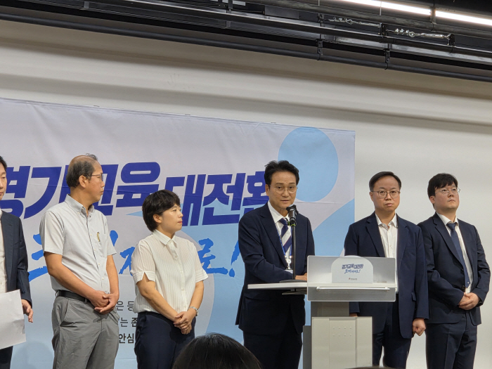 안민석