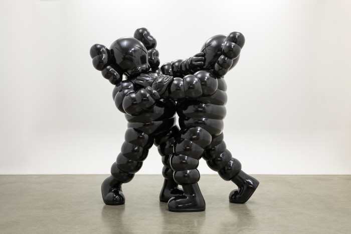 막상막하, 2026, Bronze, 231 x 208 x 124.5 cm, Photo Farzad Owrang, Courtesy of Space K