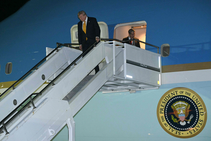 ENGLAND-US-POLITICS-TRUMP