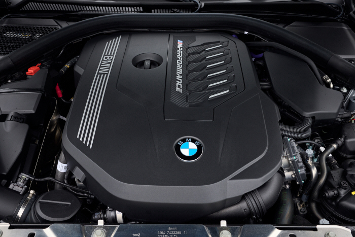 P90479555_highRes_the-new-bmw-m340i-xd