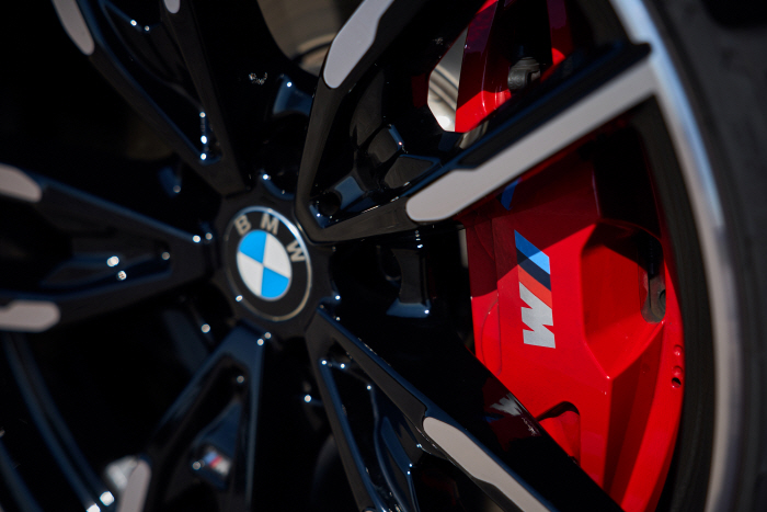 P90479613_highRes_the-new-bmw-m340i-xd