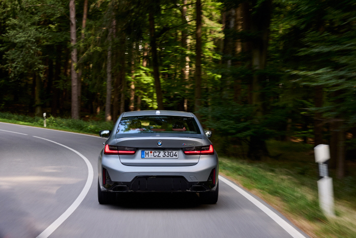 P90479646_highRes_the-new-bmw-m340i-xd