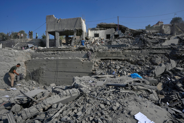 Lebanon Israel I... <YONHAP NO-3706> (AP Photo/Mohammed Zaatari)