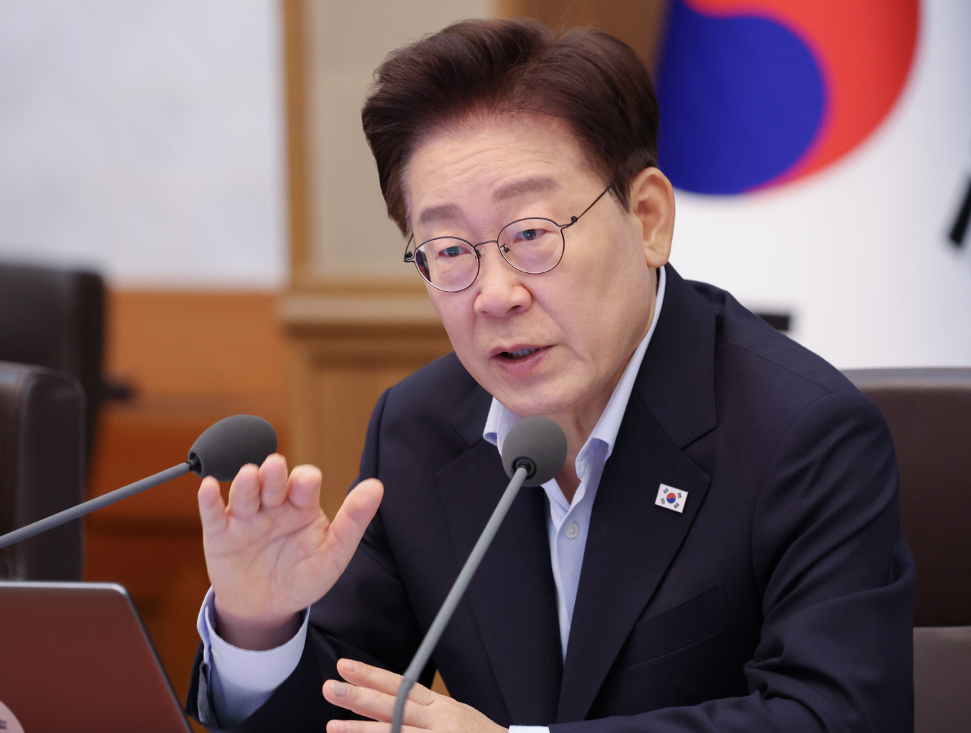 이재명 대통령, 국무회의 발언<YONHAP NO-2195>