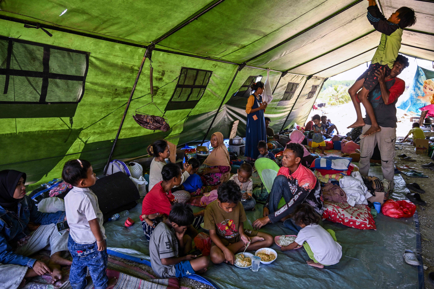 INDONESIA-QUAKE <YONHAP NO-3705> (AFP)