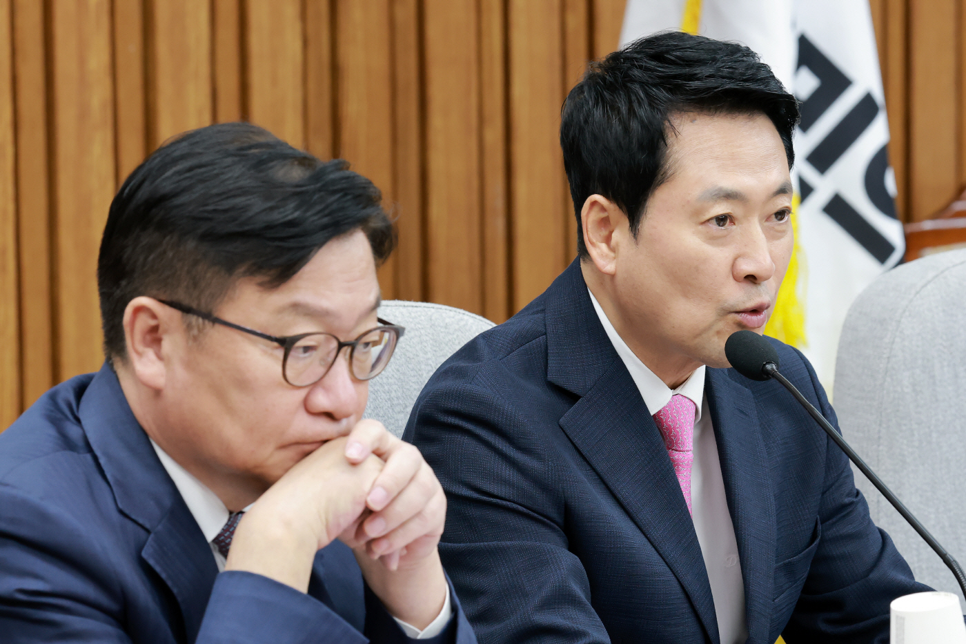 국민의힘 장동혁 대표와 정점식 원내대표<YONHAP NO-3347>