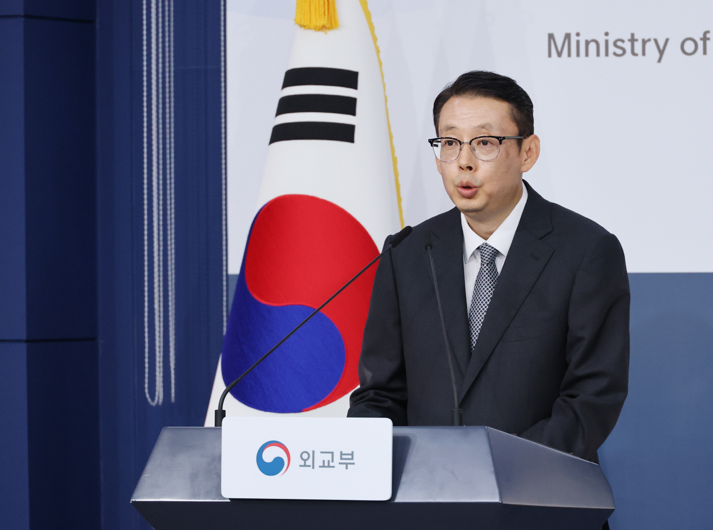 현안 브리핑하는 박두순 외교부 대변인<YONHAP NO-3454>