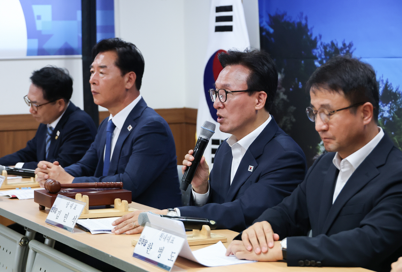 안동 최고위원회의 발언하는 김민석 대표<YONHAP NO-2053>